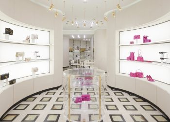 Valentino svela il nuovo concept per le boutique worldwide