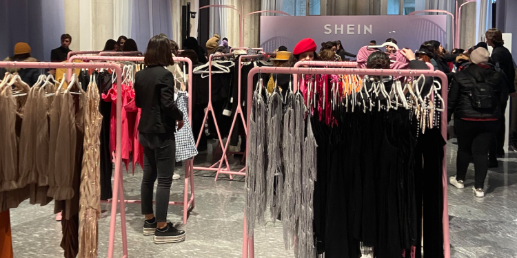 Shein, bis retail a Milano con il temporary store natalizio