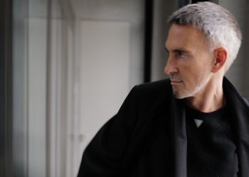 Neil Barrett, accordo di produzione con Him Co