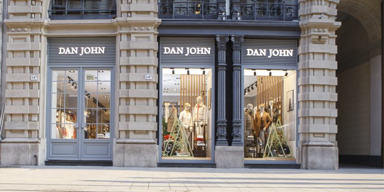 Dan John approda in via Dante, terzo flagship a Milano
