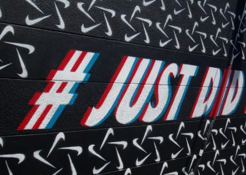 Gli sconti negli Usa trainano il Q2 di Nike. Wall Street premia la gestione degli inventari