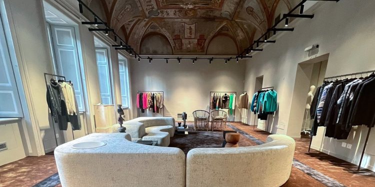 Laneus si allea con Daddato e apre un nuovo showroom a Milano