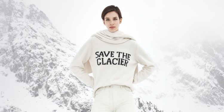 Alberta Ferretti dedica la nuova limited edition ai ghiacciai del Monte Bianco