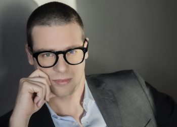 Thélios, realtà eyewear Lvmh, pronta per il maxi evento a Milano