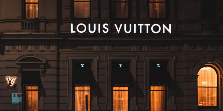 Capitalizzazione record per Lvmh. Supera i 400 mld di euro