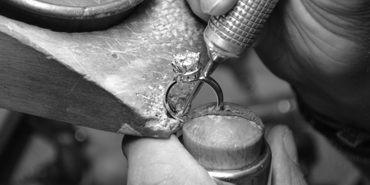 Damiani, in estate al via i lavori per il nuovo polo di Valenza
