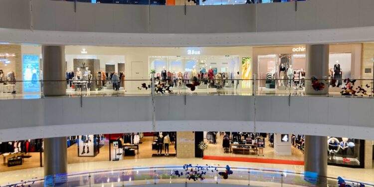La Cina riapre le porte. E il lusso scommette sulla middle class