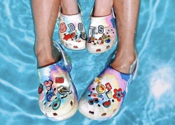 Per Crocs ricavi record nel fiscal year. E stima un 2023 a +13%