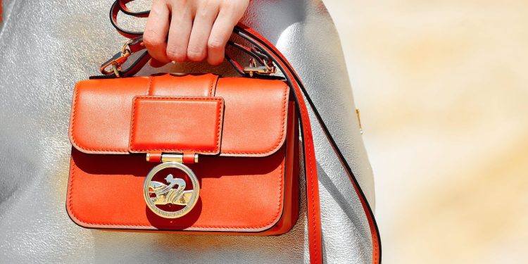 La borsa Box-Trot rispecchia la joie de vivre primaverile