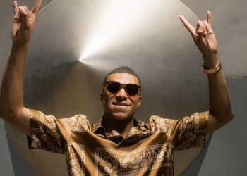 Kylian Mbappé firma la nuova Signature Series di Oakley