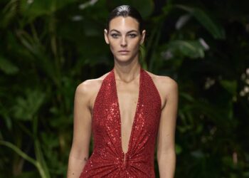 Capri Holdings taglia le previsioni. La Borsa ‘gela’ il titolo (-20%)
