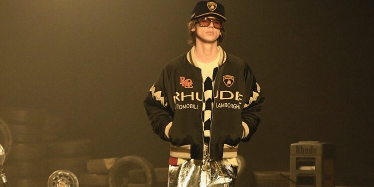 Il casualwear di Rhude sfreccia con Automobili Lamborghini