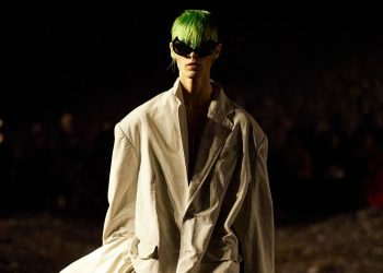 Demna: “Sono tornato a tagliare giacche e pantaloni”