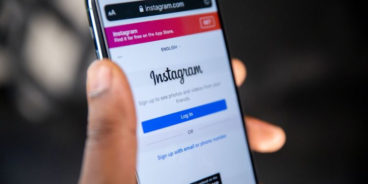 Instagram fa marcia indietro sullo shopping in livestream