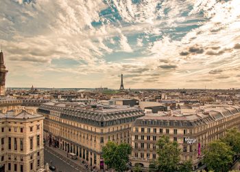 Kering si prepara ad aprire un maxi complesso a Parigi