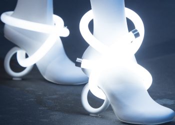 Nicholas Kirkwood chiude il suo marchio di scarpe