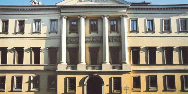Nel cuore del Quadrilatero con 18Montenapoleone