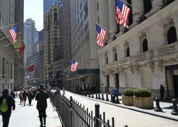 Il crack della Silicon Valley Bank fa scivolare la moda Usa