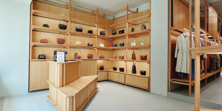 Apc sceglie Milano per il debutto retail italiano