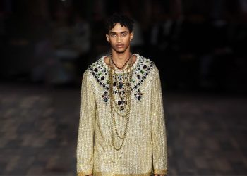 Lusso in viaggio: Dolce & Gabbana vola in Puglia, Saint Laurent a Berlino