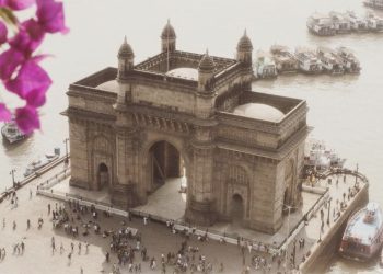 Dior fa rotta sull’India: la collezione pre-fall sfila a Mumbai