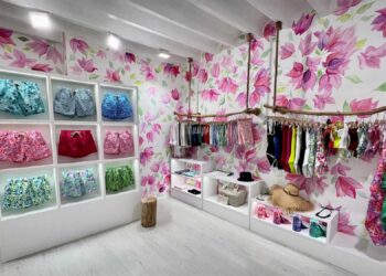 Kampos inaugura un tris di monomarca alle Baleari