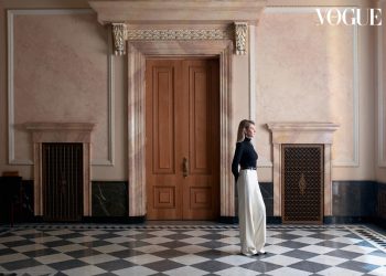 Vogue Ukraine torna con una speciale edizione cartacea