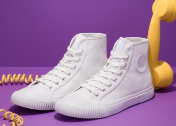 Bata riedita in chiave contemporanea le sneakers ‘Bullets’