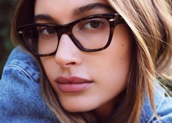 EssilorLuxottica, ricavi a +51% in cinque anni. Premia i dipendenti con 32 milioni