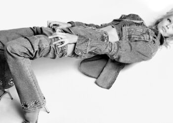 Anna Dello Russo fa brillare il denim di 7 For All Mankind