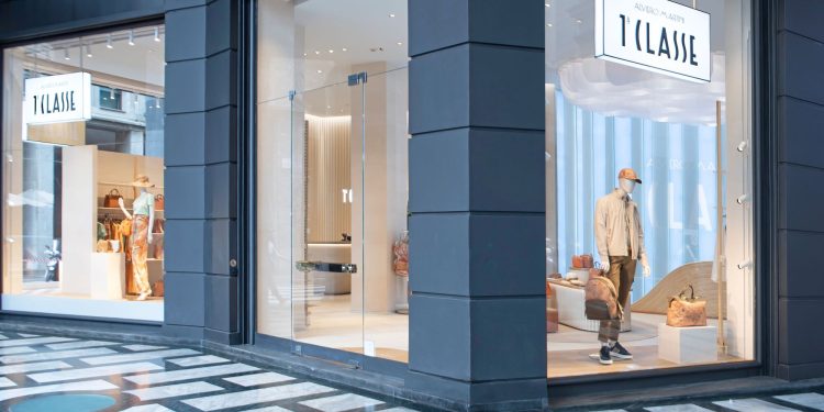 Alviero Martini 1a Classe potenzia il retail partendo da Milano
