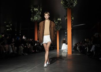 Prada Group, ricavi oltre il miliardo nel Q1. Guerra: “La priorità dell’anno sono gli store”