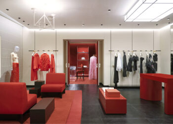 Valentino cambia il suo indirizzo parigino in Avenue Montaigne