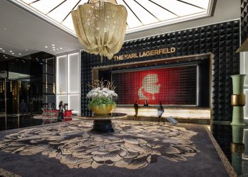 Apre le porte l’unico hotel al mondo firmato da Karl Lagerfeld