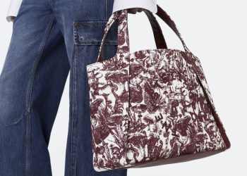 Stella McCartney realizza la nuova tote bag con piante di banana