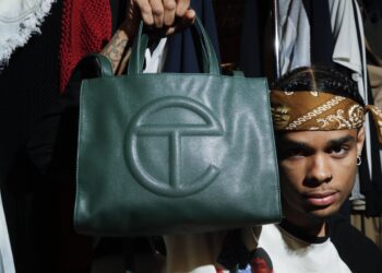 Telfar chiude il suo ‘Bag Security Program’ con un ultimo drop