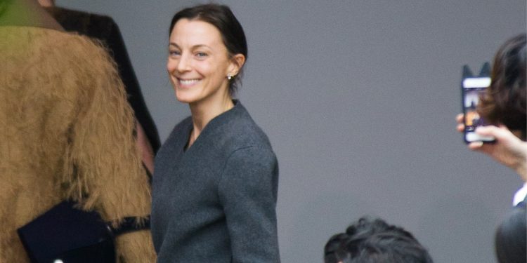 Phoebe Philo riparte dal total look: 150 uscite per il suo nuovo brand