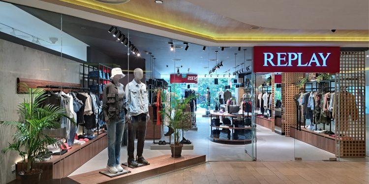 Replay apre le porte di un nuovo punto vendita a Singapore
