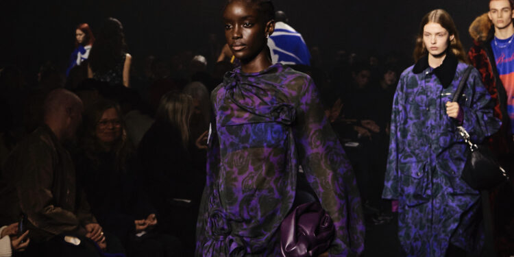 La fashion week di Londra si aggrappa a Burberry e Jw Anderson