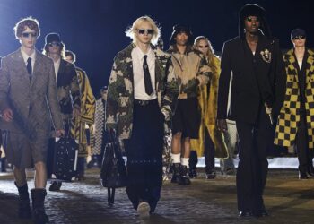 Lvmh, utili a +30% nel semestre. Sulla Borsa pesa lo spettro della ‘normalizzazione’