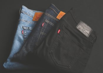 Levi’s rivede al ribasso gli utili annuali dopo Q2 in calo