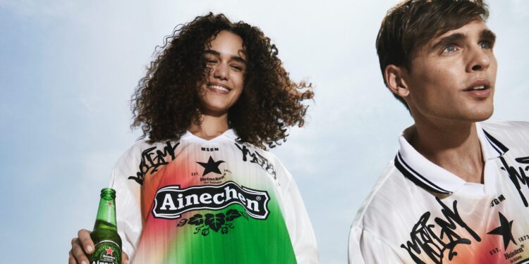 Msgm brinda ai 150 anni di Heineken con una polo speciale