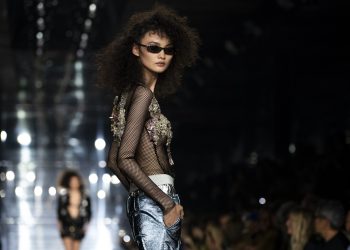 Tom Ford, a Milano la prima sfilata dopo l’addio dello stilista