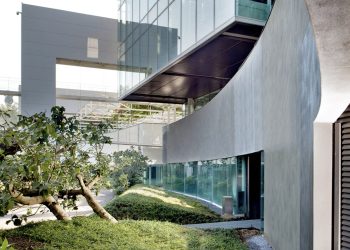 Prada, primo accordo di gruppo sul premio di risultato