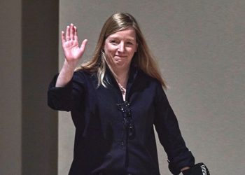 Dopo 13 anni Sarah Burton lascia la direzione creativa di Alexander McQueen