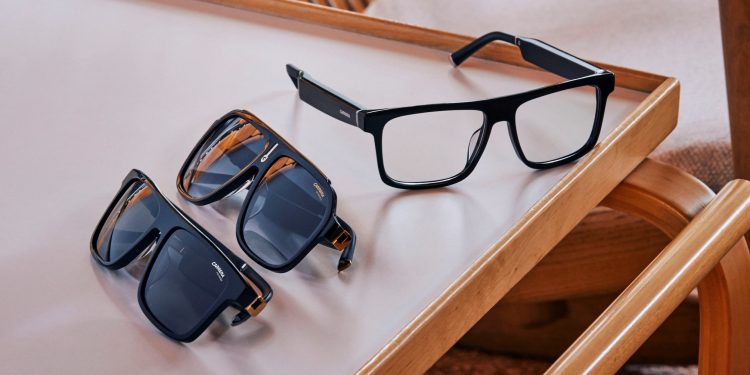 Safilo e Amazon lanciano gli smart glasses Carrera con Alexa