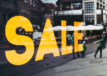 Sui saldi pesa l’inflazione: a Milano -15% rispetto all’estate 2022