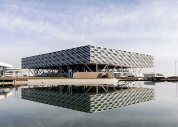 Adidas alza (ancora) la guidance per il 2023. Titolo a +4%