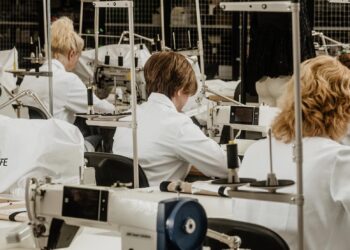 Cieffe verso “ecosistema di prossimità”: rileva il 35% di Maglificio Peve