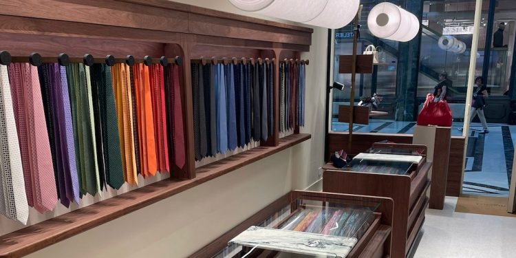 E. Marinella inaugura la prima boutique nel cuore di Torino